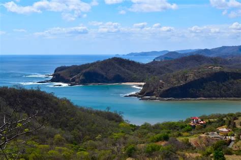 nicaragua vs costa rica vacation